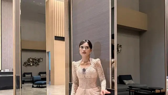 Audi Marissa sebagai Bridesmaid banjir pujian. (credit: instagram.com/audimarissa)