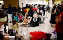 FOTO: Kacau! Bandara di Berbagai Negara Lumpuh Imbas Gangguan Sistem IT Besar-besaran