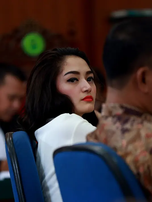 Sidang lanjutan dugaan pelanggaran hak cipta oleh PT Vista Pratama kembali digelar, Siti Badriah tampak hadir sebagai saksi dalam sidang tersebut. (Wimbarsana Kewas/Bintang.com)