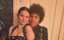 Selena Gomez dan Benny Blanco Bertunangan di Tanggal Cantik, Cincin Berlian Curi Perhatian