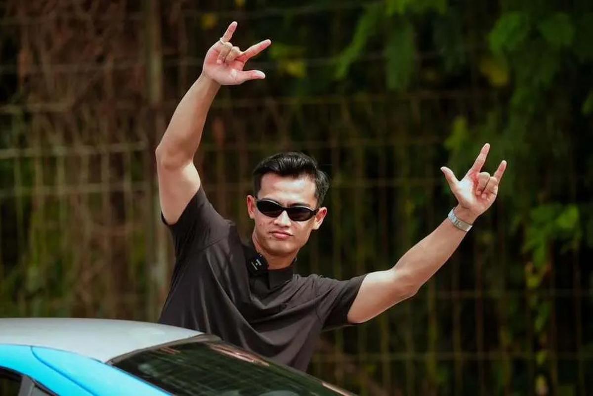7 Potret Asiknya Pratama Arhan Latihan Drifting, Didampingi Rifat Sungkar!