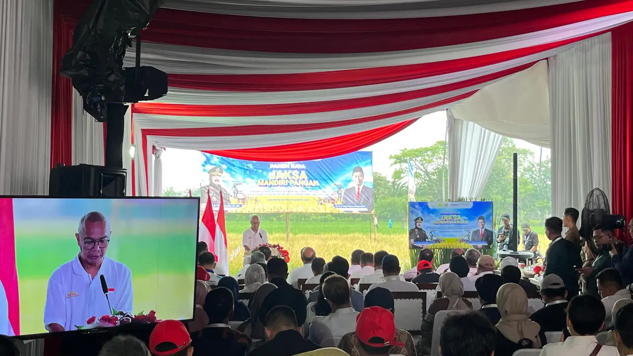Kejaksaan Agung (Kejagung) memanfaatkan 330 hektare tanah hasil sitaan negara untuk dijadikan lahan pertanian.
