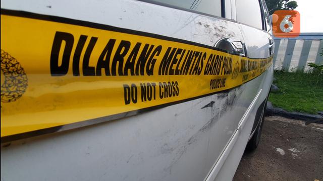 Mobil korban yang akan dicuri pelaku pembunuhan sopir taksi online jasadnya dibuang di Kecamatan Cireunfhas Kabupaten Sukabumi (Liputan6.com/Fira Syahrin).