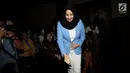 Terdakwa kasus suap pemberian izin lokasi perkebunan di Kutai Kartanegara Rita Widyasari bersiap menjalani sidang pembacaan vonis di Pengadilan Tipikor, Jakarta, Jumat (6/7). Rita dihukum 10 tahun penjara dan denda Rp 600 juta. (Liputan6.com/Johan Tallo)