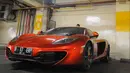 Lamborghini menjadi kendaraan yang akan dipakai oleh Marcel Chandrawinata selaku pemeran utama dalam film Street Society (Liputan6.com/Herman Zakharia).