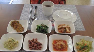 Menyantap Makanan Khas Korea Yang Sehat Dan Lezat Di Solo