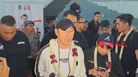 Pelatih Shin Tae-yong saat Timnas Indonesia U-23 di Bandara Soetta, Sabtu (11/5/2024). (Liputan6.com/Pramita Tristiawati)