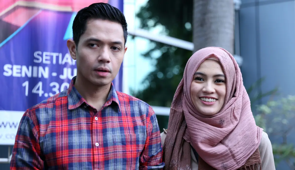 Kedua orangtua yang hobi memotret, putranya juga tak luput dari bidikan. Berbagai momen diabadikan oleh Dude dan Alyssa. (Nurwahyunan/Bintang.com)