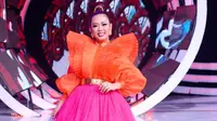 6 Gaya Soimah saat Jadi Juri Pop Academy Ini Curi Perhatian