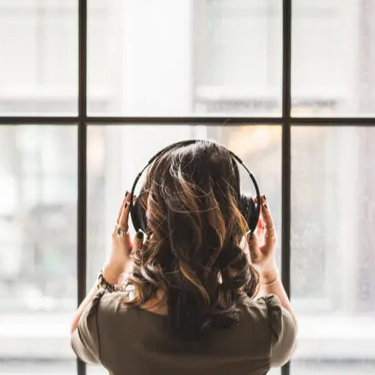 Apakah Earphone Wireless Aman untuk Otak Anda? Ini Faktanya