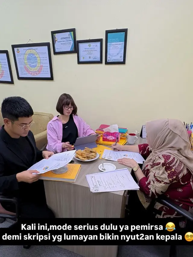 Perjalanan Chika Jessica, Dwi Andhika, dan Kiki Farel Raih Gelar Sarjana