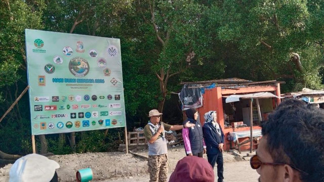 Gerakan Nasional ASRI Gelar Aksi Bersih di Kampung Nelayan Untia Makassar, Kumpulkan Ratusan Kilogram Sampah