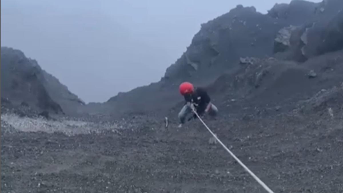 Beredar Video Diduga Pemandu Juliana Marins Coba Selamatkan Korban Setelah Jatuh di Gunung Rinjani