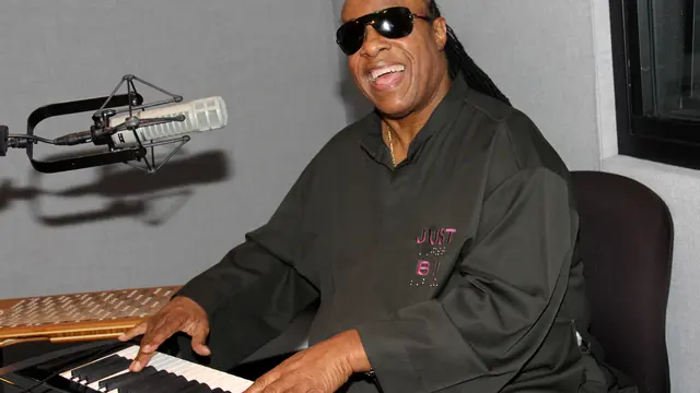 [Bintang] Stevie Wonder