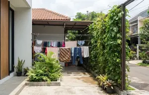 8 Desain Area Jemur Tersembunyi di Samping Rumah agar Tidak Terlihat dari Jalan