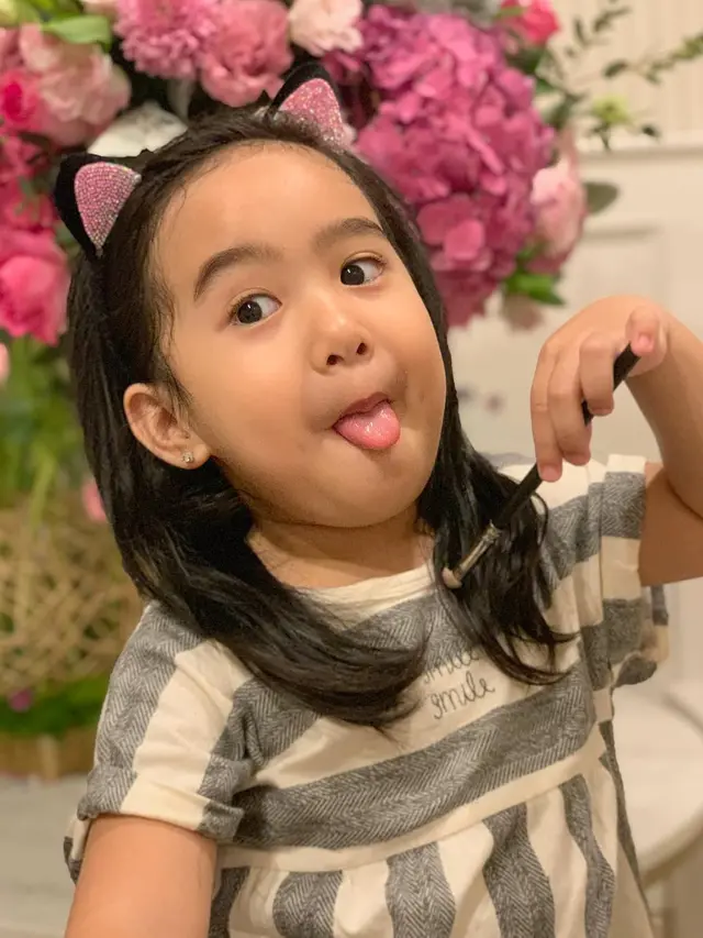 6 Potret Raja dan Ratu, Keponakan Kembar Syahrini yang Menggemaskan