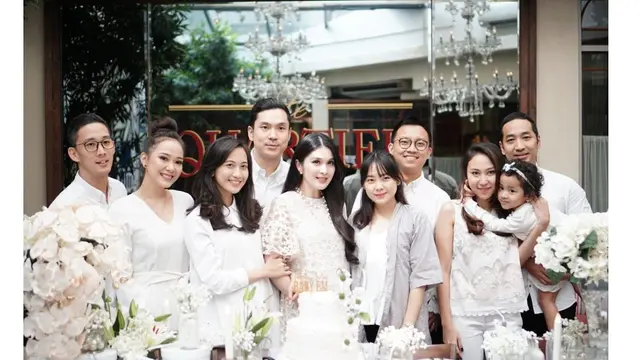Inspirasi baby shower ala seleb Tanah Air