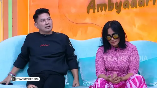 Ronnie Sianturi dan Atiek CB