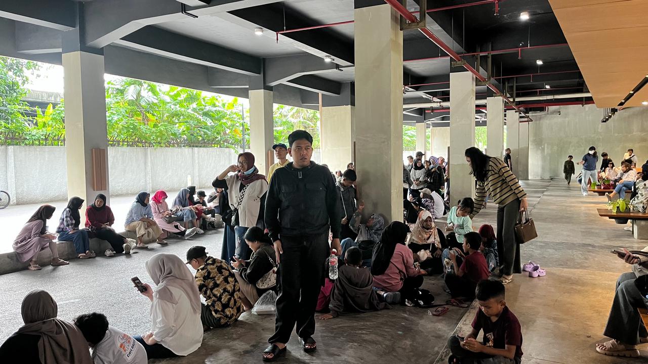 Pengunjung Teater Bintang Planetarium Jakarta Membludak