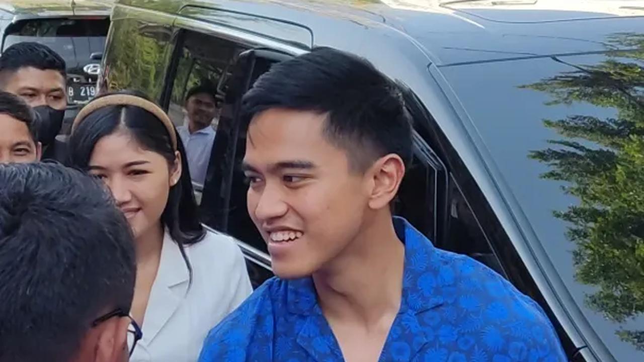 Didampingi Erina Gundo, Kaesang Blusukan: Ingin Tahu Masalah di Masyarakat