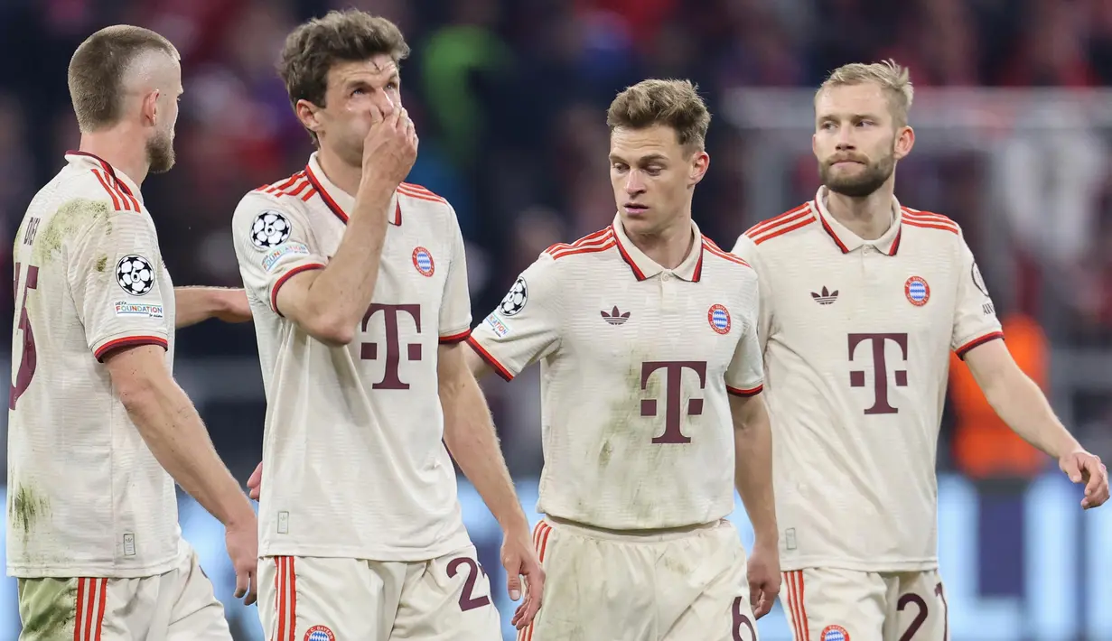 Ekspresi para pemain Bayern Munchen setelah pertandingan leg pertama perempat final Liga Champions 2024/2025 melawan Inter Milan di Munich, Jerman, pada 8 April 2025 atau Rabu 9 April 2025 dini hari WIB. (Alexandra BEIER/AFP)