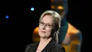 Meryl Streep. Kecantikan aktris senior ini tak diragukan lagi meski telah memasuki usia 66 tahun. Penampilan bintang ‘The Iron Lady’ di layar kaca ini selalu memukau. (AFP/Bintang.com)