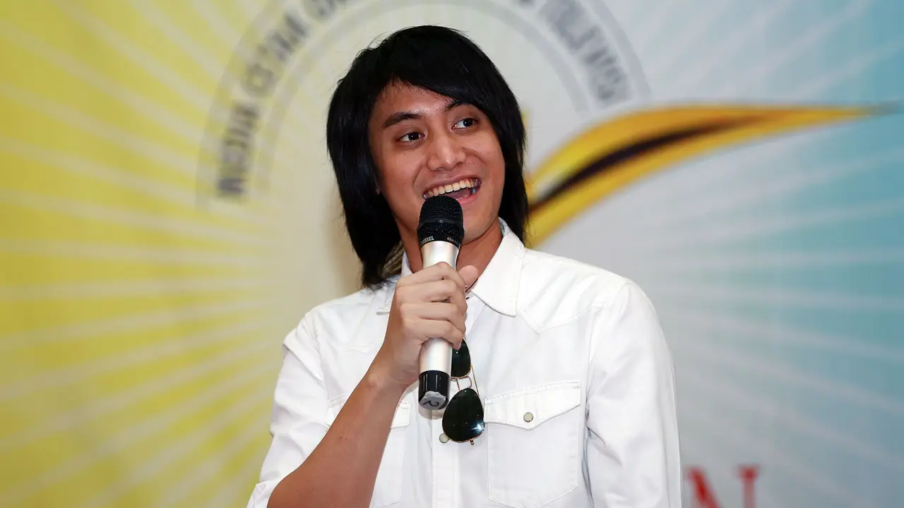 Kevin Aprilio