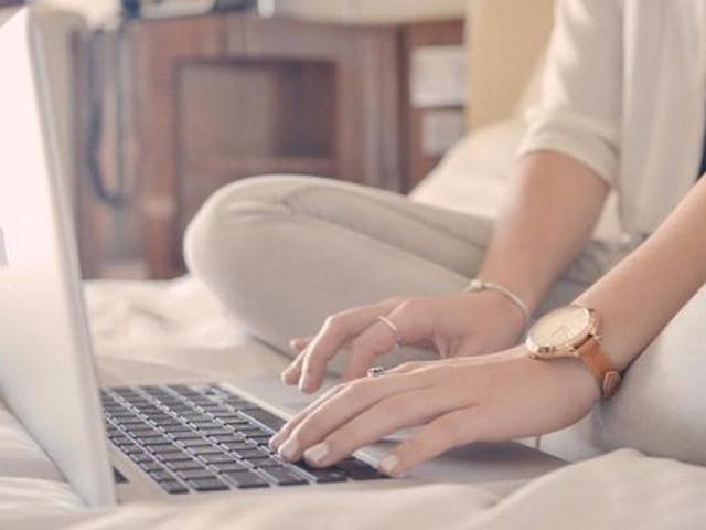 Waspada Jangan Gunakan Laptop Di Atas Kasur Citizen6 Liputan6 Com