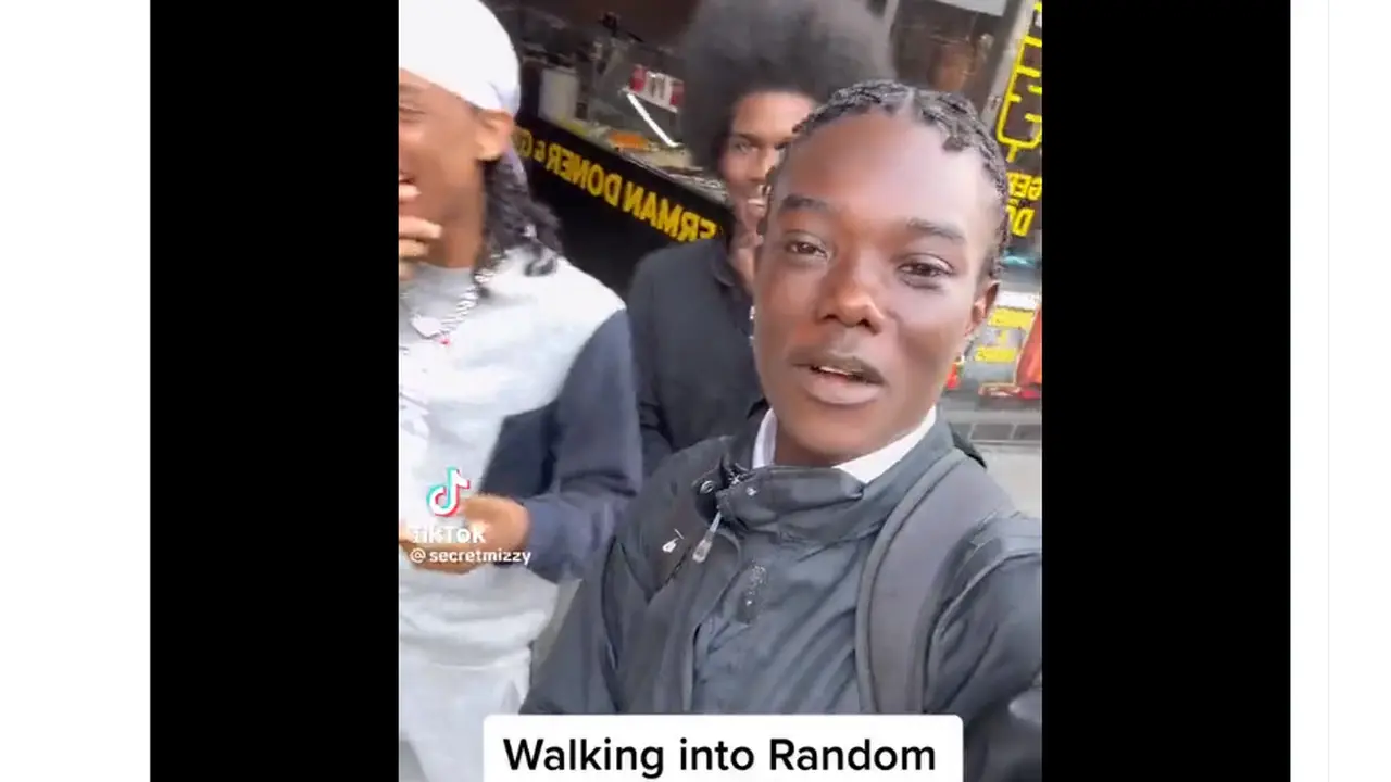 TikToker Mizzy diburu polisi Inggris karena aksi prank yang berbahaya.
