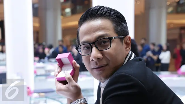 Penyanyi Delon