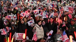 Pembebasan Yoon Suk Yeol dilakukan setelah pengadilan membatalkan penahanannya karena alasan prosedural. (Jung Yeon-je/AFP)