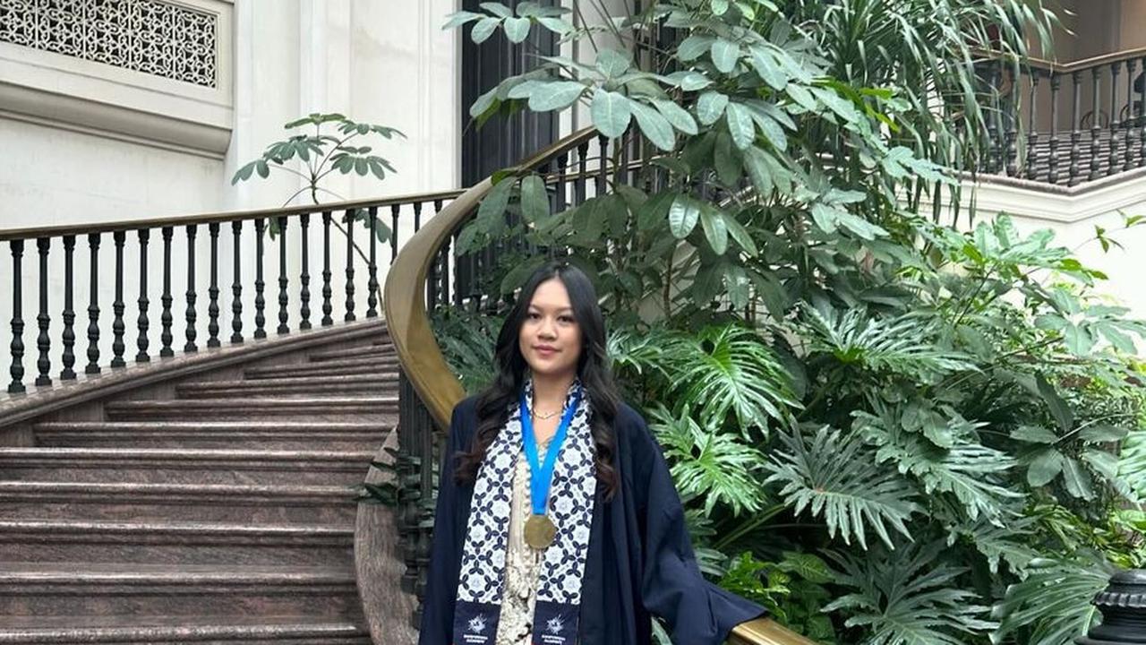 Momen wisuda ini baru saja dibagikan oleh Lula melalui akun Instagram pribadinya.