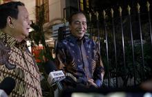 FOTO: Momen Jokowi Malam-Malam Temui Prabowo di Kertanegara