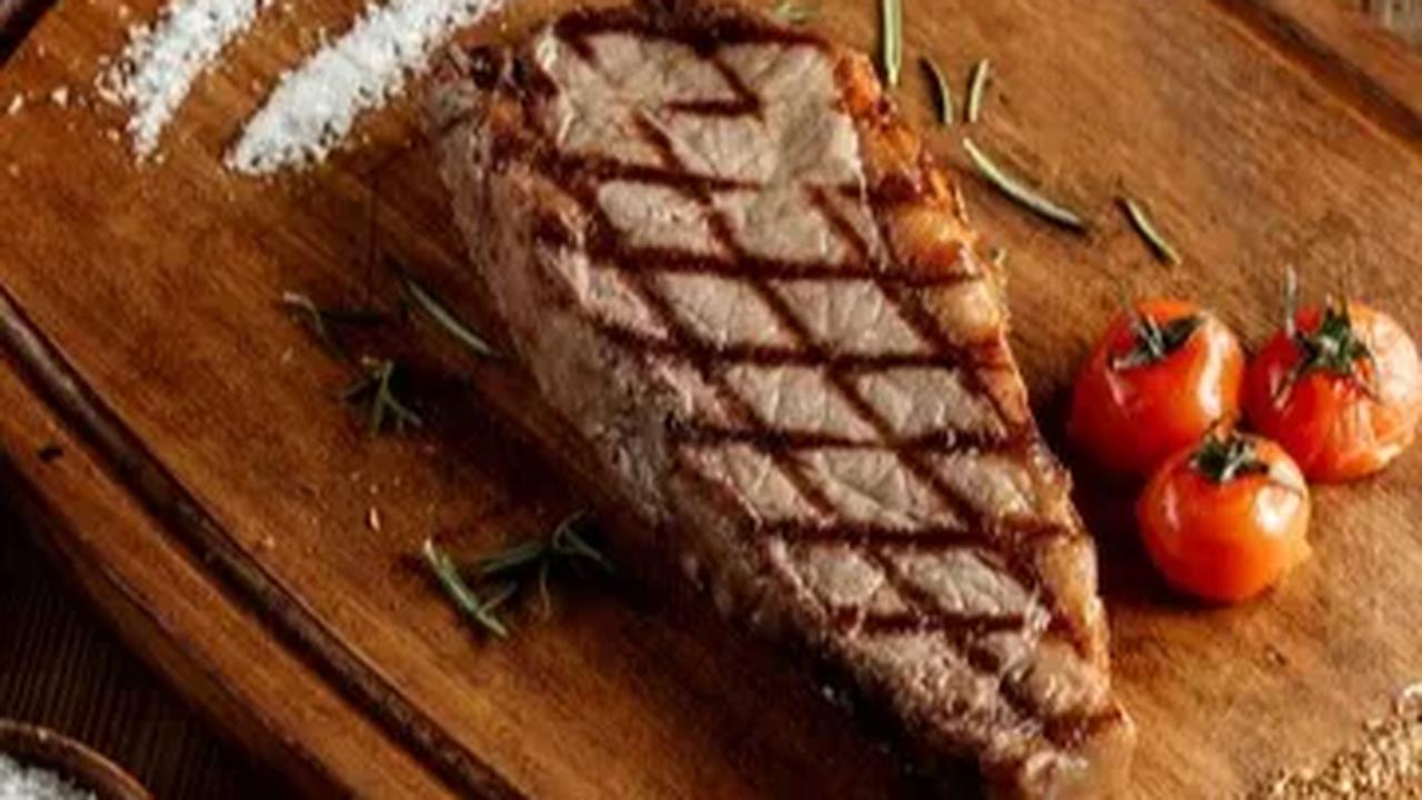 1.&nbsp;Sirloin Steak