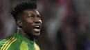 Kiper Manchester United, Andre Onana dalam laga leg 1 perempat final Liga Europa 2024/2025 melawan Lyon di Parc Olympique Lyonnais Groupama stadium, Decines-Charpieu, Prancis. (AP Photo/Thibault Camus)