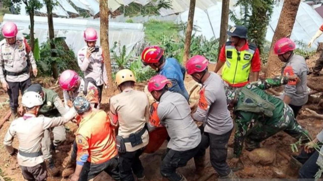 Banjir dan Longsor di Puncak Bogor, Tiga Orang Meninggal dan Satu Masih Hilang