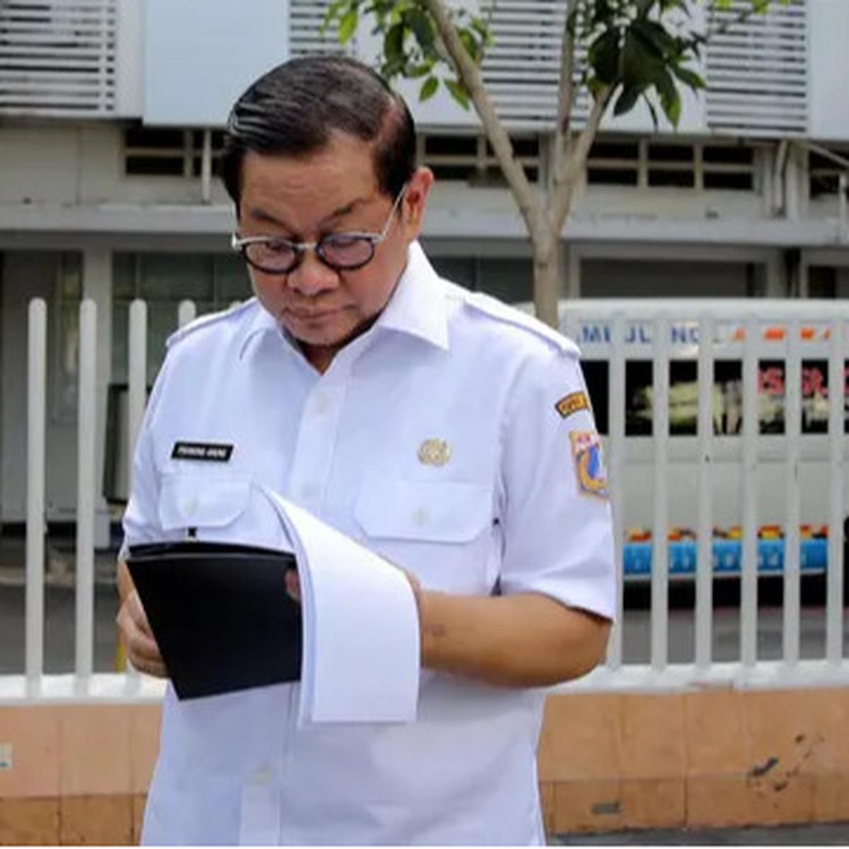 Rabu Pertama Kebijakan ASN Jakarta Gunakan Transportasi Umum, Pramono Anung Beri Contoh
