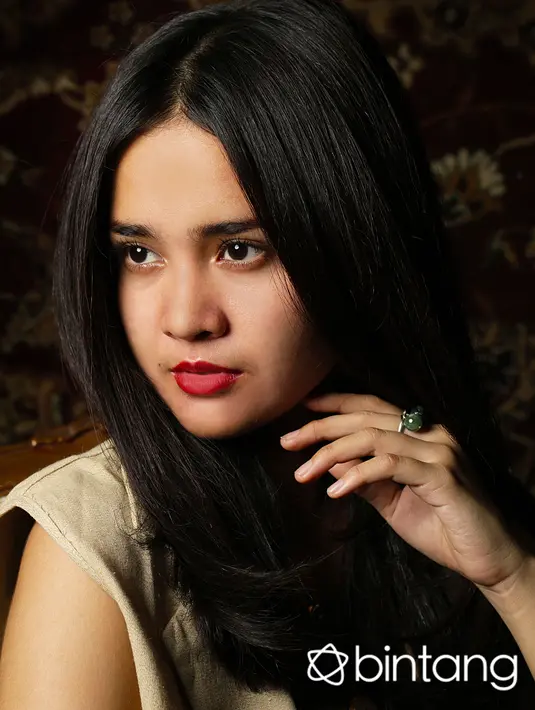 Artis cantik Michelle Ziudith ternyata memiliki hobi menonton dan bermain sepak bola.  (Fathan Rangkuti/Bintang.com)