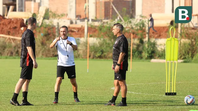 Foto: Persija Jakarta Bersiap Jelang Bertandang ke Markas Persita di BRI Liga 1