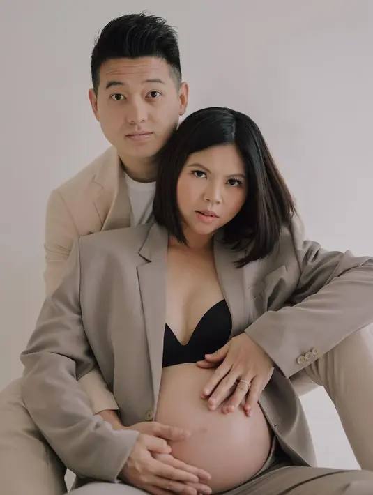 Unggahan tersebut mendapat banyak ucapan selamat dan doa dari para selebriti dan warganet. Termasuk dari Apriyani Rahayu yang pernah menjadi pasangan duetnya dan beberapa atlet. [Instagram/juniapics]