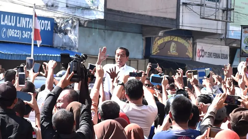 Cerita Jokowi saat Harus Menembus Ribuan Warga Asahan yang Menyambutnya