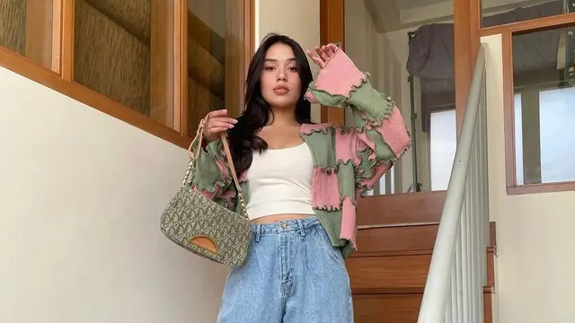 9 Ide Padu Padan Celana Baggy yang Stylish dari Alika Islamadina hingga Ayla Dimitri