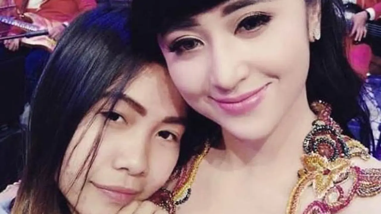 Dewi Perssik