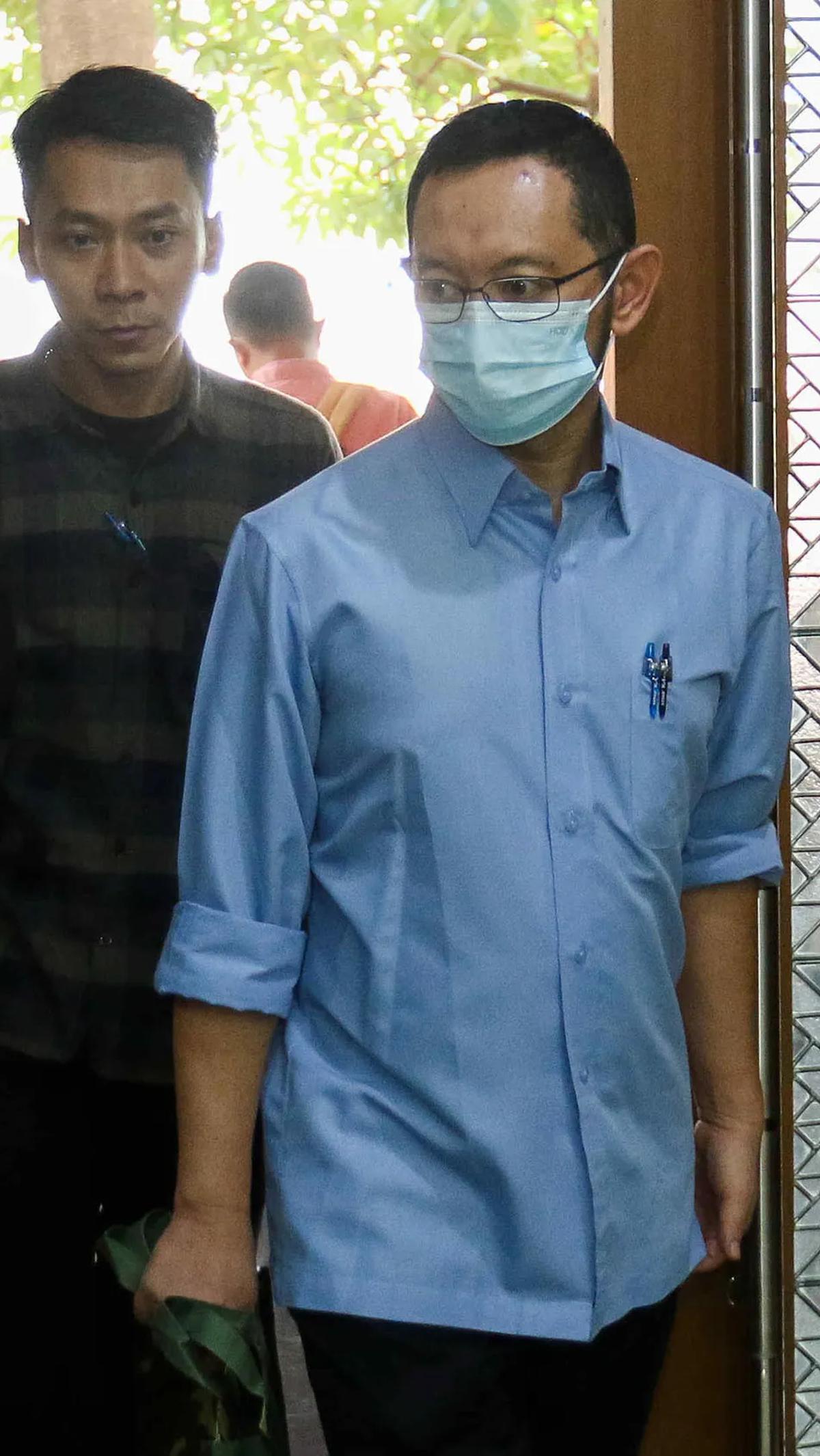 "Mengajukan," jawab Andhi.