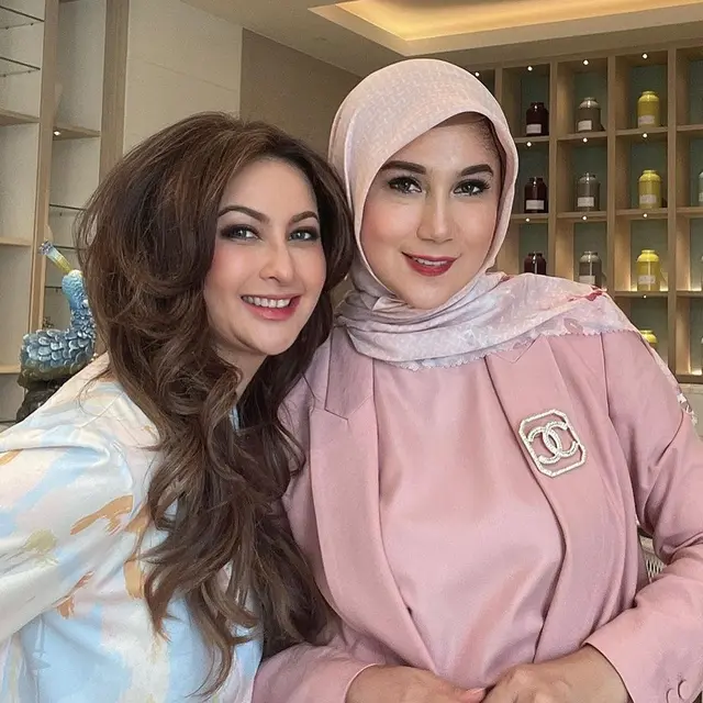 Diana Pungky dan Marini Zumarnis (Foto: Instagram/@marinizumarnisreal)