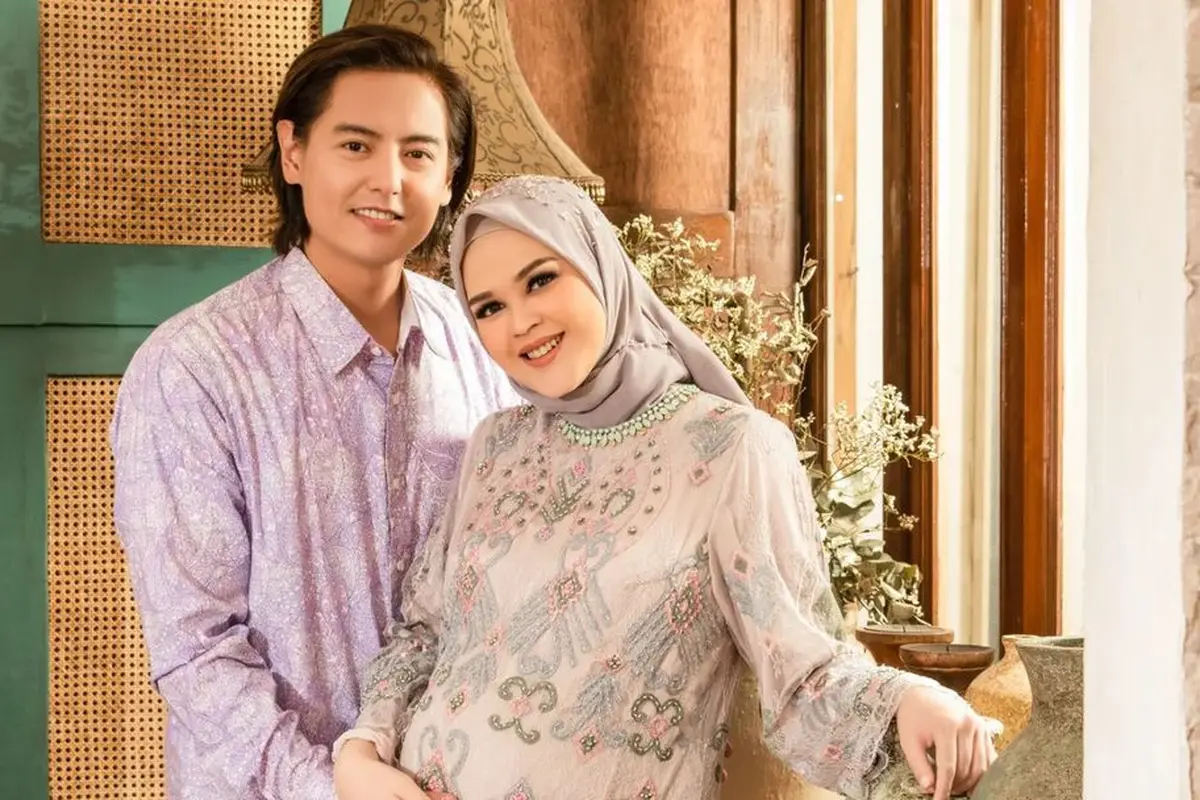 [Fimela] Cut Meyriska dan Roger Danuarta