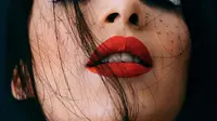 4 Tips Jitu Bikin Lipstik Lebih Awet dan Tak Mudah Luntur