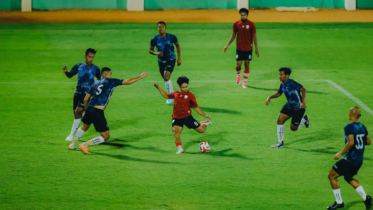 Persis Solo