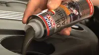Tak Selalu Menguntungkan, Ini Risiko di Balik Penggunaan Aditif Oli Motor
