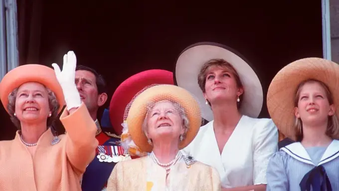 Lady Diana dan Ratu Elizabeth II